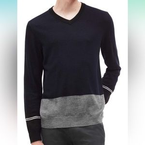 Calvin Klein Men’s Merino sweater v-neck stripes NWOT